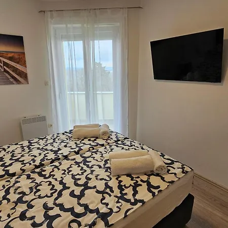 Apartments Jana 1 Krk Town Exterior photo